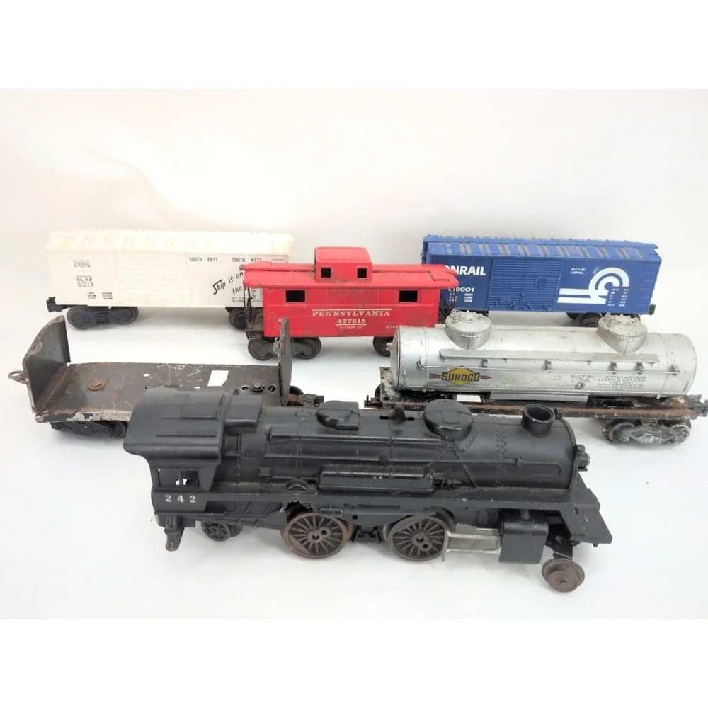 LIONEL O GAUGE No. 242  2-4-2 LOCOMOTIVE & Mixed Loot Sunoco Penn 477618